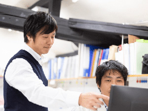 株式会社ウエタニ(グループ会社／山元グループ) 施工管理／完全フレックス／賞与年2回／決算賞与あり
