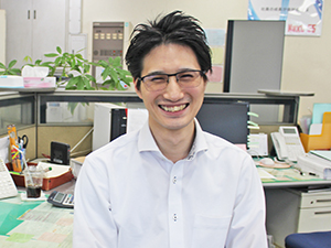 株式会社明西エンジニアリング 総務経理／幅広く学びステップアップ／年休120日／転勤なし