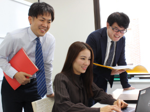 株式会社グローバル人財サポート 海外人財の受け入れ支援スタッフ／完全週休2日制／新規営業なし