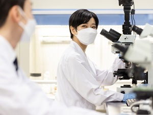 株式会社半導体エネルギー研究所 研究開発に特化した当社で働く半導体・デバイスの分析スタッフ