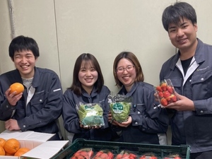 タカサカ青果株式会社 青果の物流管理・配送ドライバー／未経験歓迎／残業13h以下