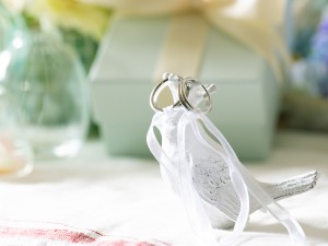 株式会社ヒューマンコンサルティング 婚活カウンセラー／月収30万円超も可／40代・50代活躍中