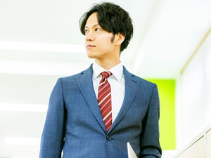 勝田紙業株式会社 メーカー営業／未経験歓迎／月給25万円以上／年休120日