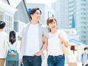 株式会社コントラフト(NareruGroup) 空間ディレクター／未経験歓迎／月収例40万円／土日休み／xt