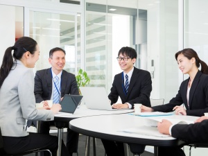 ソフトマックス株式会社 医療システムの提案営業／未経験OK／土日休み／賞与年2回