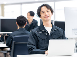 株式会社ハイパーサイクルシステムズ(三菱電機グループ) 未経験歓迎の事務職／年休121日以上／賞与支給5.4カ月分
