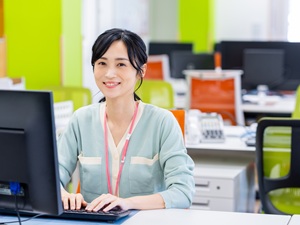 ジーテック・ジャポン株式会社 事務職／未経験歓迎／土日祝休／残業ほぼなし／月給25万円～