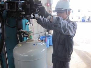 知多高圧ガス株式会社 ガス充填の製造職／未経験歓迎／ほぼ定時退社可能／手当充実