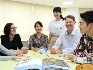 学校法人深堀学園 学校法人の総合職（企画・広報・事務など）／未経験歓迎／転勤無