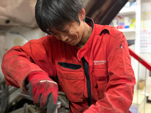 株式会社ナカハラサトシ 自動車整備士／未経験者歓迎／経験者月給31万円以上／定時退社