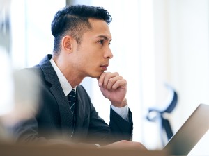 株式会社オリコビジネス＆コミュニケーションズ(株式会社オリエントコーポレーションの100%子会社) 法人営業／月給27万円以上／残業月15h／年休120日以上