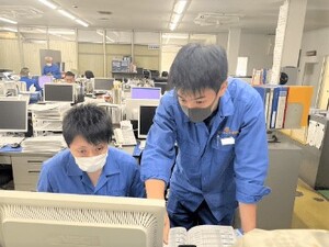 オートマチック工業株式会社 資材調達・購買／手当充実／年間休日120日／土日祝休