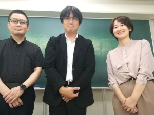 株式会社ピープル 小中学生向け学習塾講師／未経験歓迎／日曜＆平日1日休み
