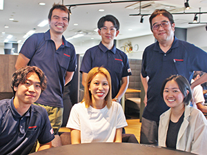 株式会社Ｅｎｈａｎｃｅ　Ａｕｔｏ(平和オート株式会社のグループ会社) 海外営業／年休120日／海外出張あり／営業未経験歓迎