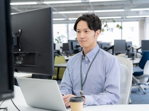 株式会社ゼロホーム 営業事務／未経験歓迎／土日祝休／年休120日以上／10時出社