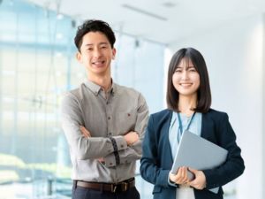 株式会社朝日 年休123日・土日祝休み・原則定時退社／ノルマなし／法人営業