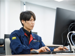 キャリテック株式会社(グループ会社／三菱食品株式会社) 倉庫管理（厚木市）／月給23万円以上／月8日～10日休以上