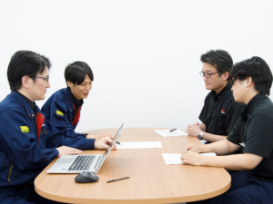キャリテック株式会社(グループ会社／三菱食品株式会社) 倉庫管理（小山市）／月給23万円以上／月8日～10日休以上