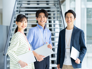 ウェルビー株式会社 人事労務／年休125日／土日祝休み／賞与年2回／残業少