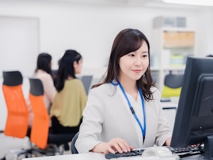 株式会社サンペイ 未経験歓迎の事務スタッフ／土日祝休／年休120日／賞与年2回