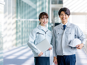 ランスタッド株式会社 物流現場でのスタッフリーダー／未経験歓迎／年間休日120日~