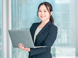 ピタットハウス渋谷店／RISE ON株式会社 宅建事務／資格ある方募集！／残業ほぼなし・長期休暇あり