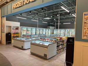 株式会社アイスコ【スタンダード市場】 冷凍食品のバイヤー・店舗運営／新規事業／月給28万円／転勤無