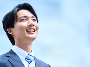 株式会社オールキャスティング 人材コーディネーター／年間休日120日以上／賞与最大年4回