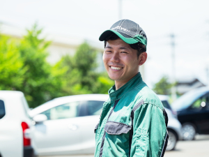 株式会社ＩＤＯＭ（イドム）「ガリバー」【プライム市場】 整備士／最新設備の環境／年休120日／年収450万円／2MN