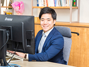 株式会社クライシスインテリジェンス 一般事務／年休130日前後／10時出社OK／残業月10h程度