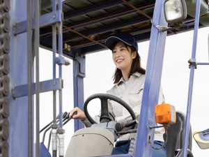 大平産業株式会社 現場作業の補助／未経験歓迎／月残業10時間程度／退職金あり