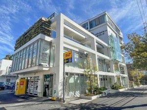 株式会社サニタ 人事・採用担当／完全週休2日制／月給27万円以上／残業10h