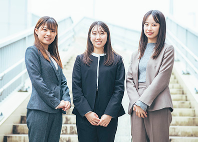 株式会社フルタイムシステム 人事／未経験OK／残業少なめ／土日祝休み／賞与年2回