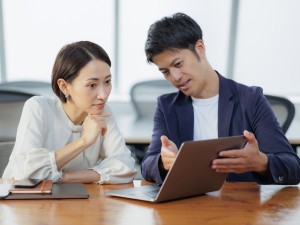 Nexus Card株式会社(Jトラストグループ) 事務職／未経験でも月給30万円以上／年休122日／安心待遇