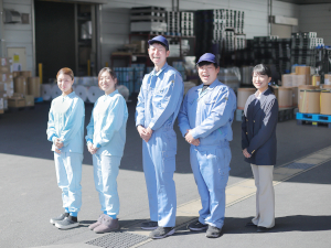 菅野包装資材株式会社 総合物流／未経験歓迎／残業ほぼ無／完休2日／売上128億円越