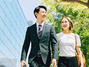 亜州三九能力開発協同組合 人材コーディネーター／年休127日／残業少なめ／家族手当あり