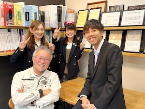 株式会社岡地建工社 施工管理（内装）／残業少なめ／年休120日／月給35万円以上