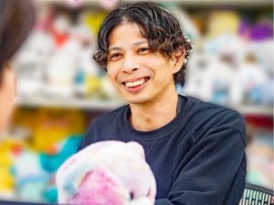 株式会社ＫＴｈｉｎｇＳ 人事（新卒採用中心）フレックスタイム制／土日休み／前給考慮