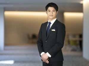 株式会社かたち（旅館すずらん 天下茶屋） 旅館フロントスタッフ／夜勤なし／賞与・昇給年2回／転勤なし