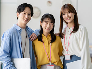 株式会社ギャラクシーオーシャン モデル・俳優事務所の事務／完全週休2日制／リモート勤務OK