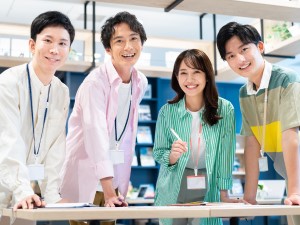 ＳｏｃｉｏＦｕｔｕｒｅ株式会社 運営サポート／未経験歓迎／月給26万円以上／残業少／服装自由