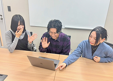 株式会社パッションギークス 営業推進課での販促物制作デザイナー