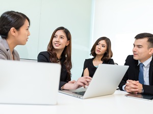 株式会社ＷＥＷＯＲＬＤ 外国人材紹介営業／両面型キャリアアドバイザー／業界経験者優遇