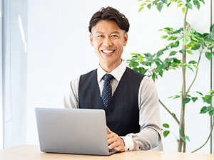 株式会社原福 事務スタッフ／未経験歓迎／原状回復リフォーム手配／完休2日制