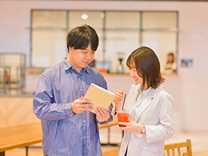 株式会社テラスカイ・テクノロジーズ(テラスカイグループ) 人事・採用スタッフ／土日祝休／社内カフェあり／東京駅徒歩5分