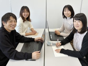 生活協同組合連合会コープ自然派事業連合 人事・総務（給与計算）／未経験歓迎／残業少なめ／賞与年2回