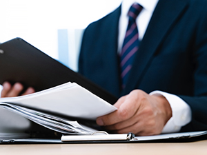 株式会社オキ・コーポレーション 経理／月次・年次決算経験必須／業種不問／年収800万円可能