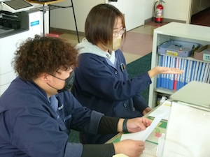 株式会社トウブヒナカ(ヒナカグループ) 製造・生産管理／土日祝休み／年間休日122日／残業少なめ