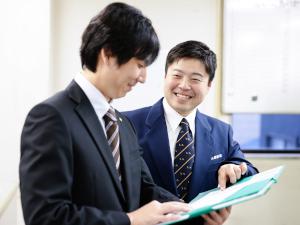 アリさんマークの引越社（株式会社引越社） 選べるお見積・お引越し現場／見積用スーツ貸与あり・月10日休