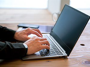 キッコーマンビジネスサービス株式会社(キッコーマングループ) COMPANYの保守運用エンジニア／在宅勤務可／土日祝休